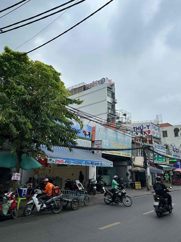 Nhà mặt tiền đường lê văn lương kế bên đường số 15 tân kiểng Q7