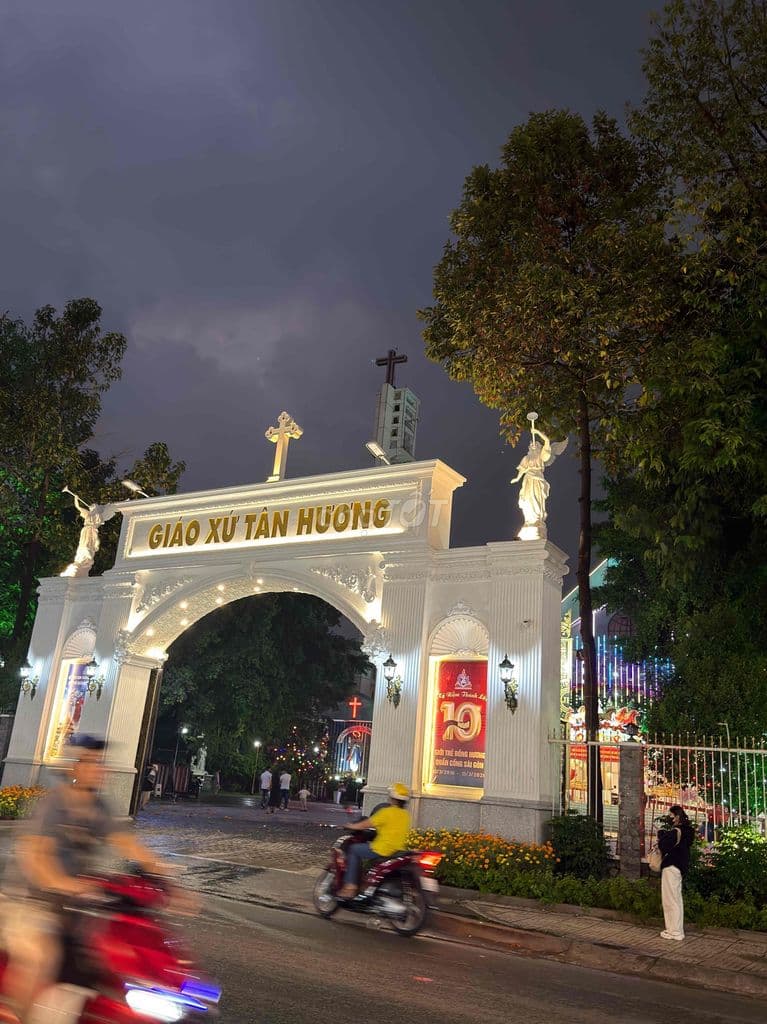 BÁN NHÀ 2 TẦNG - CHỢ TÂN HƯƠNG - 55M2 - TẶNG NỘI THẤT - SÁT MẶT TIỀN
