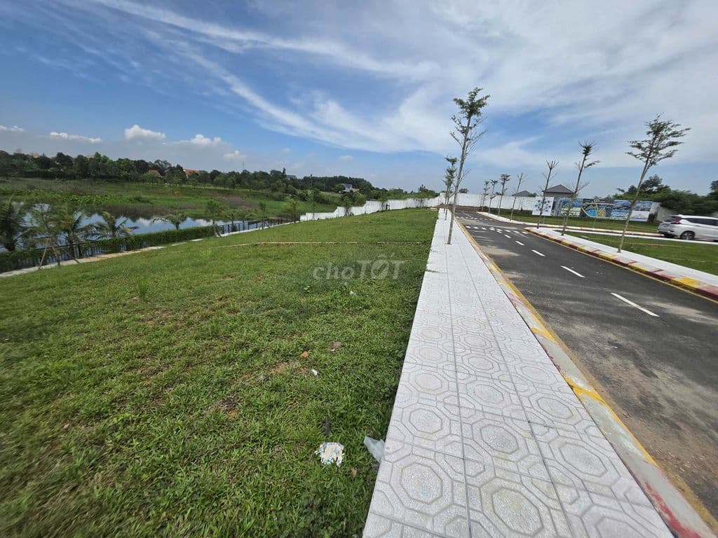 Bán gấp lô đất view hồ giá 2x, mặt tiền 11m, gần QL21, ĐHQG, CNC. - Ảnh 2