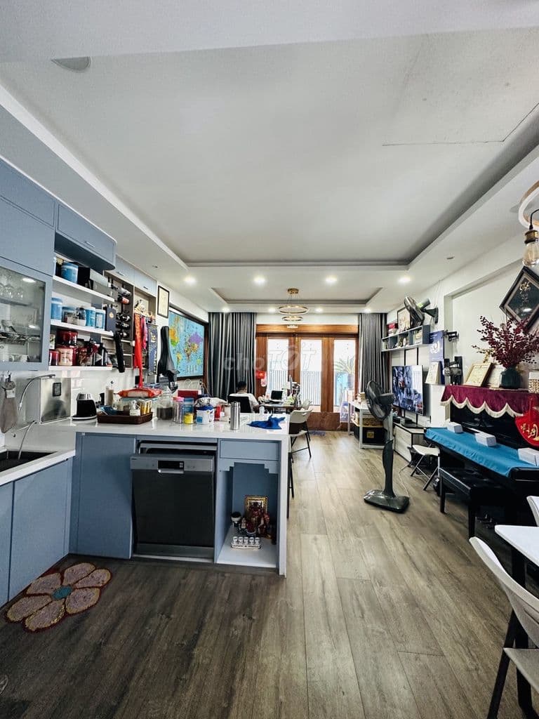 BÁN VĂN PHÒNG - TRỤ SỞ CÔNG TY ĐƯỜNG NGUYỄN VĂN TRỖI TÂN BÌNH