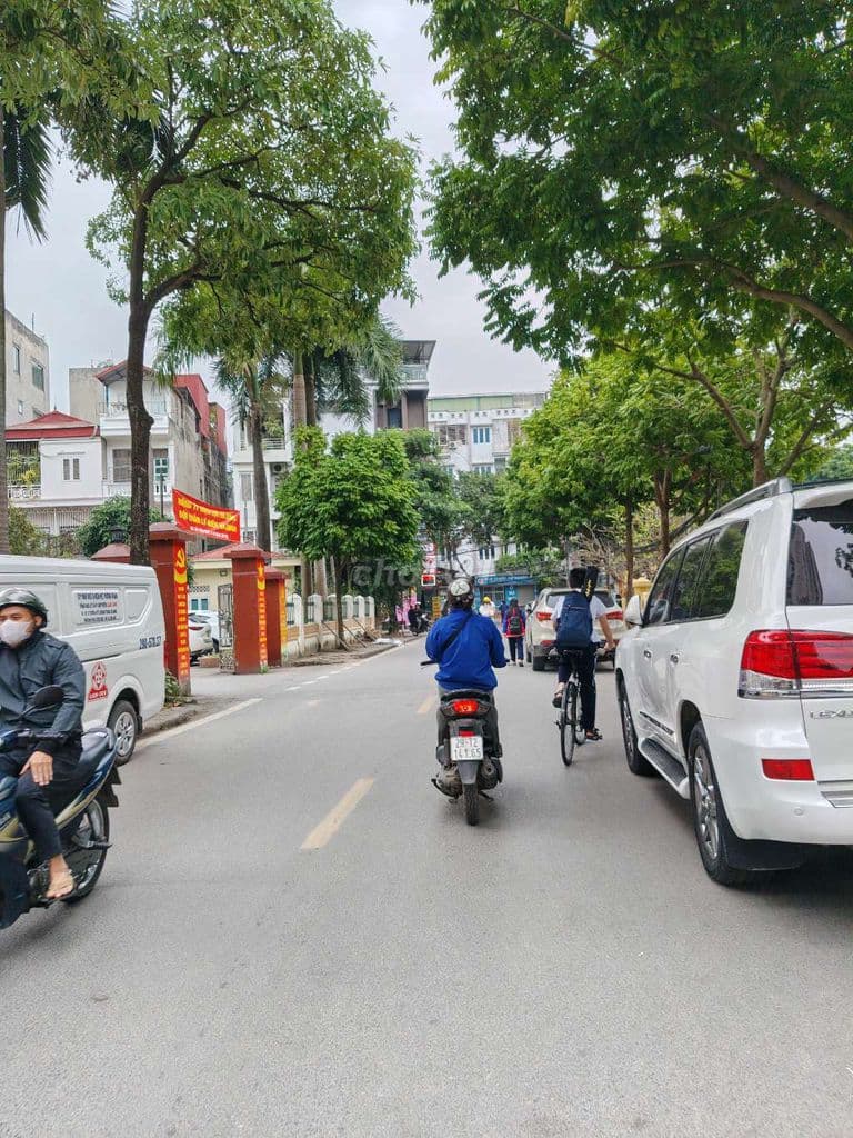 Văn quán 38m 5t mt3,5m ngõ to,ôtô tránh cách 20m,tiện ích,an sinh đỉnh