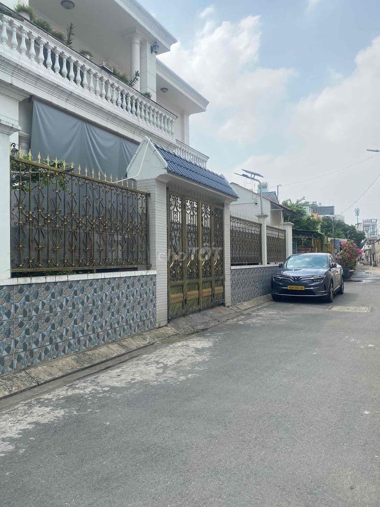 Lê Trọng Tấn - Bình Tân: nhà 4 tầng, DT 4x13, đường 6m, giá 6.x tỷ