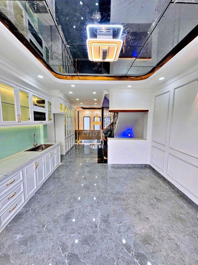 BÁN NHÀ MỚI QUỐC LỘ 13- SÁT VẠN PHÚC CITY ĐÚC BTCT 5 TẦNG CÓ 5PN, 6WC - Ảnh 3