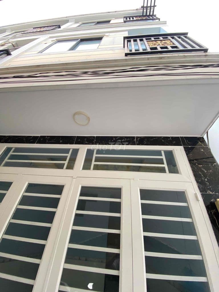 nhà 1 trệt 2 lầu 2pn 3wc giá *** thị trường pháp lý rõ ràng
