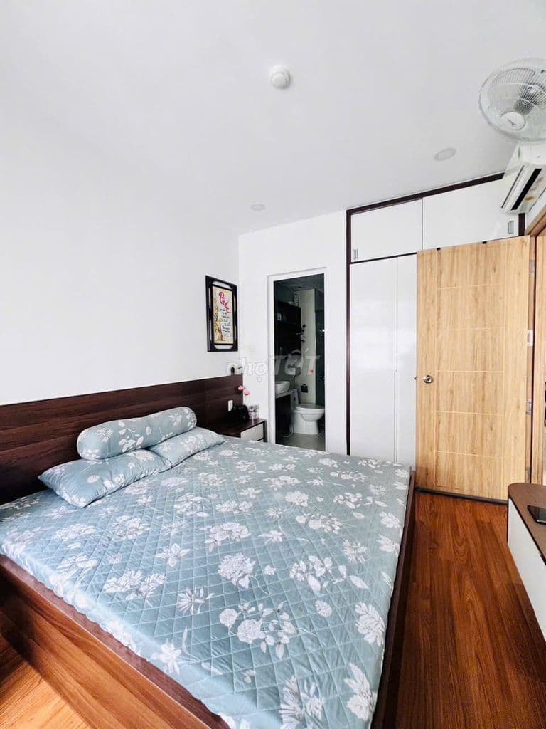 Bán Căn 2 Phòng ngủ 62m2; Full nội thất đo đóng. Chỉ 2,6 tỷ.KH HƯƠNG