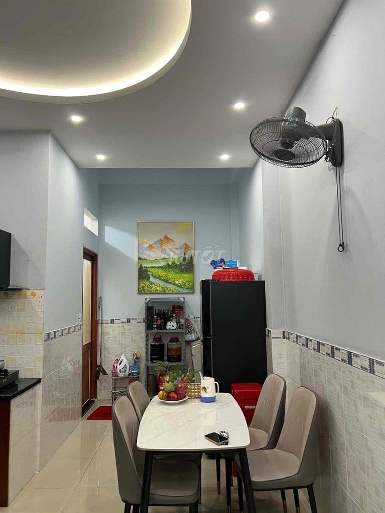 chú gửi bán căn nhà 1 trệt 1 lầu hẻm xe ba gác cách hẻm xe hơi 20m cá - Ảnh 3