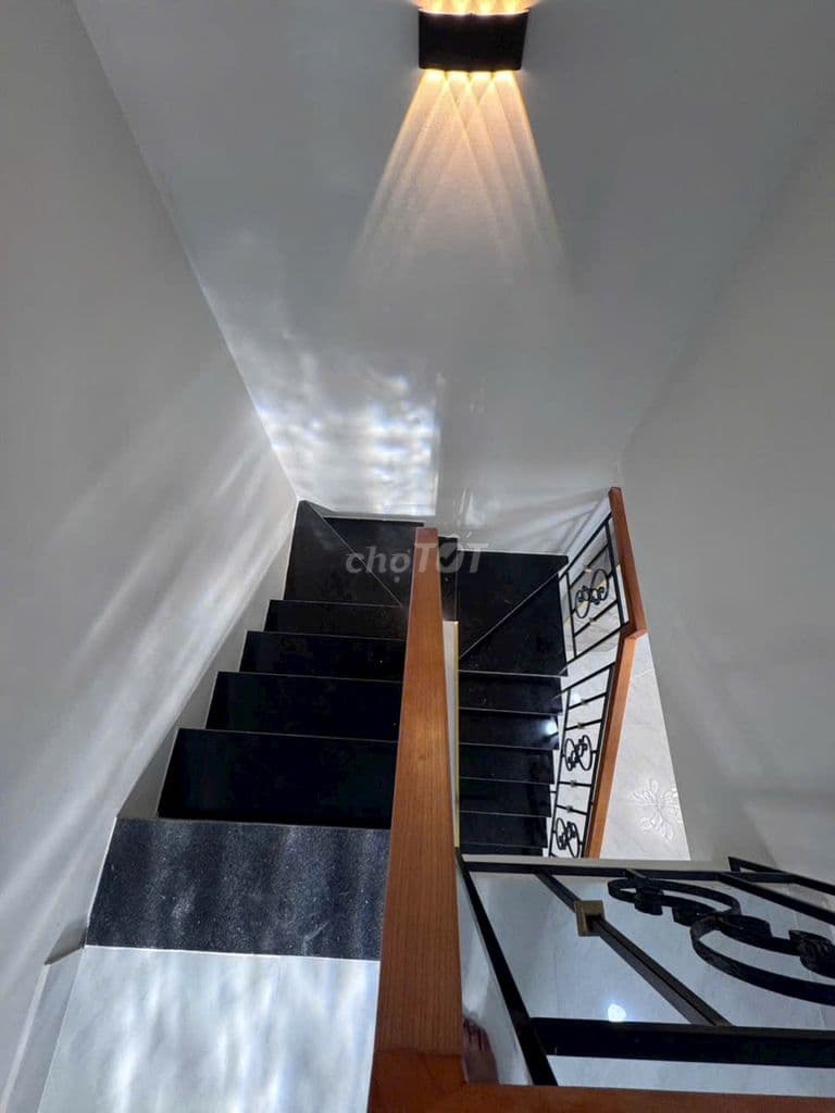 Bán nhà Hẻm 125, NGUYỄN THỊ TẦN P. CHÁNH HƯNG SHR, 2 TẦNG 3PN, 2WC - Ảnh 3