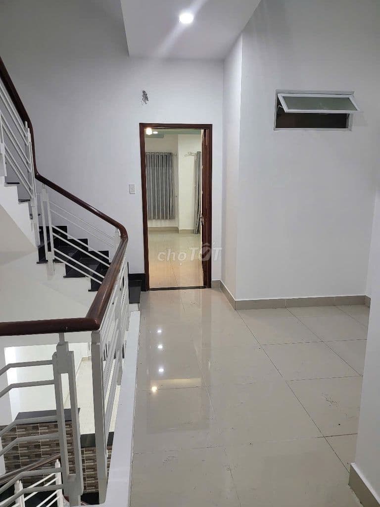 Nhà đẹp View kênh thoáng mát đường lớn 20m , KDC Phú Lợi P7 Q8