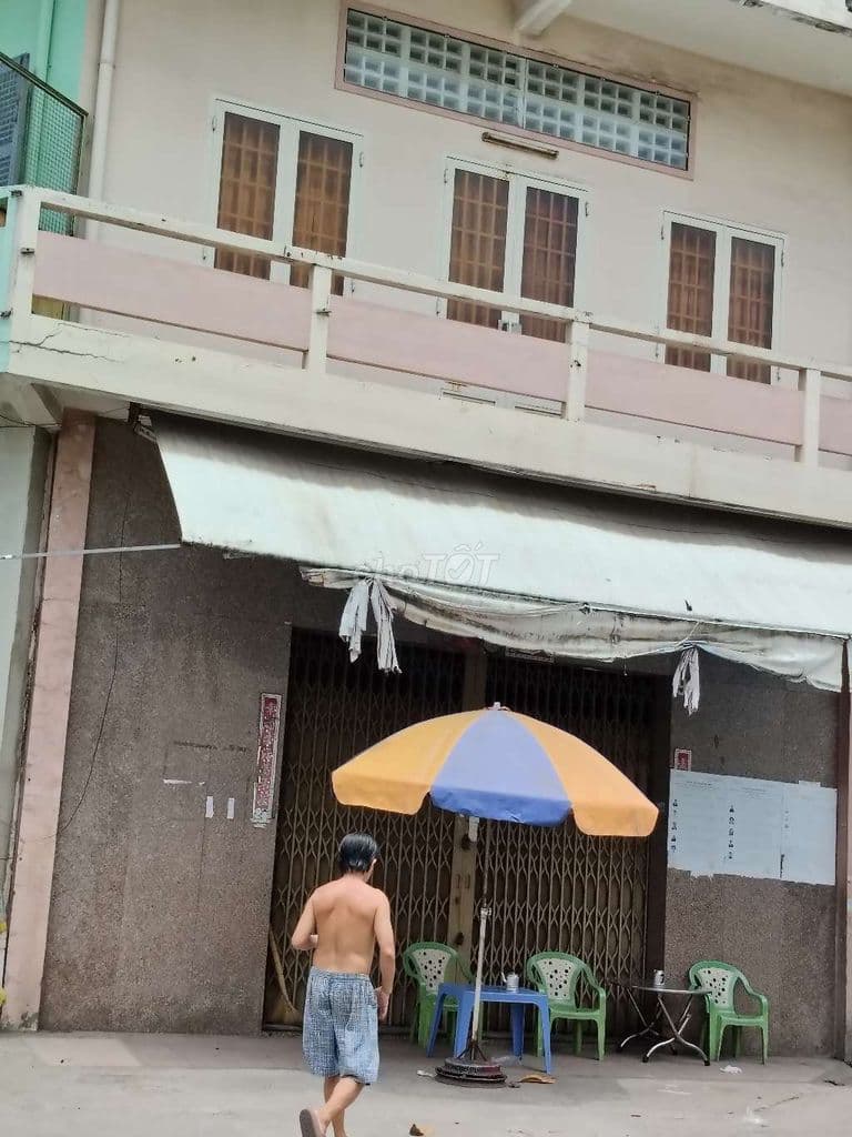 bán nhà mặt tiền quận 6