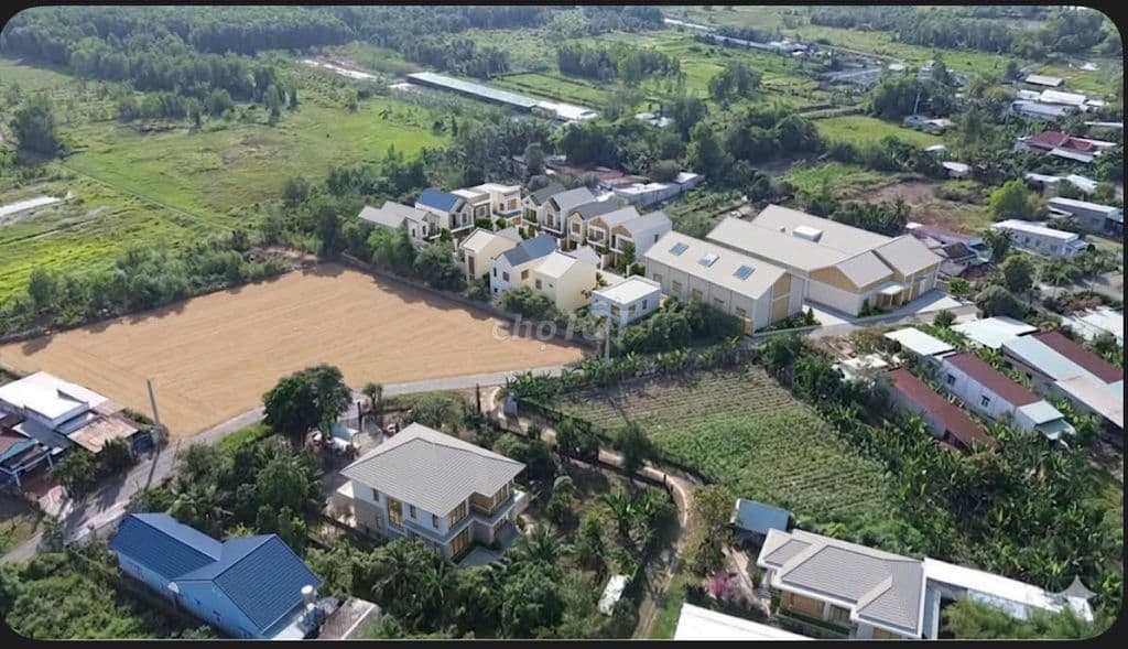 ĐẤT VƯỜN THỐ CƯ MẶT TIỀN NHỰA - DÂN CƯ HIỆN HỮU CỦ CHI- 1000M-2 TỶ 3 - Ảnh 2