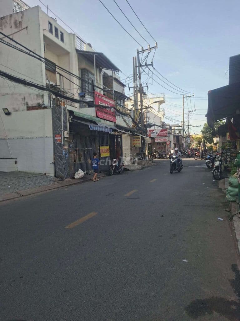 NHÀ NGUYỄN ẢNH THỦ. LÊ VĂN KHƯƠNG NGAY CHỢ HIỆP THÀNH Q12. DT 92M2 - Ảnh 3