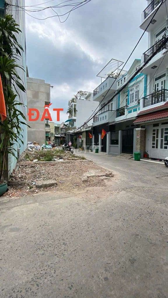 BÁN LÔ ĐẤT GÓC 2 MẶT HẺM 1 XẸT HT45 P.HIỆP THÀNH Q. 12- GIÁ 4,25 TỶ TL