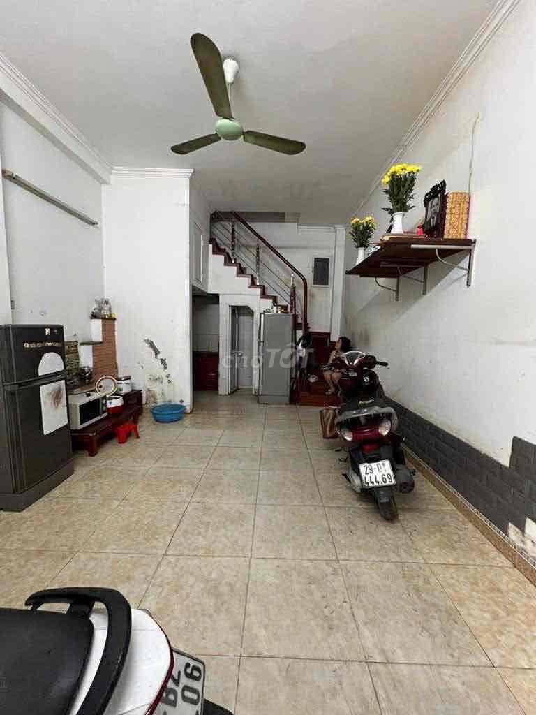 Vương Thừa Vũ, 50m ra ô tô, ngõ ba gác, nhà dân xây. 30mx4T. Chỉ 6 tỷ