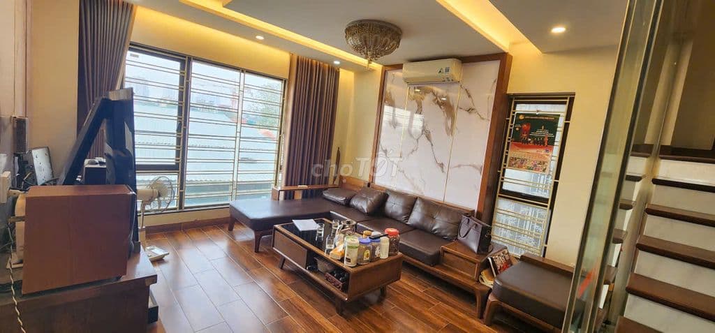 Ô TÔ,Lô góc, Ngõ thông - Vành đai Nhà 5 tầng, nội thất xịn, 4PN - Ảnh 2