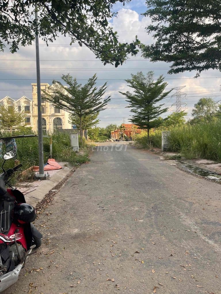 Đất KDC Sài Gòn South Vilage 5 x 18 Sổ riêng, XDTD, cạnh Công Viên