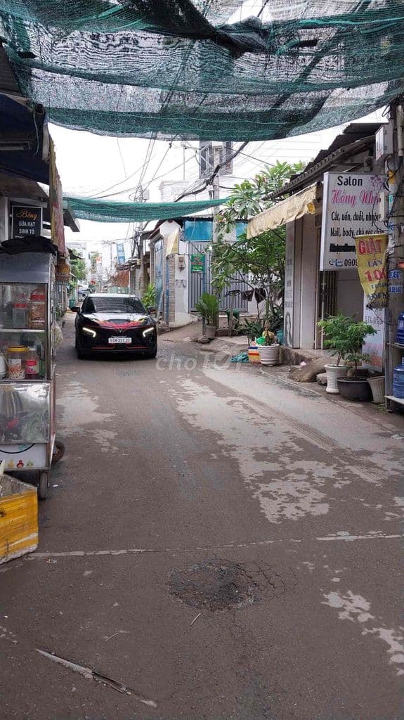 ĐẤT FULL THỔ CƯ HẺM XE HƠI 6,5m cạnh sân bóng CV9 - Chợ Phú Thuận