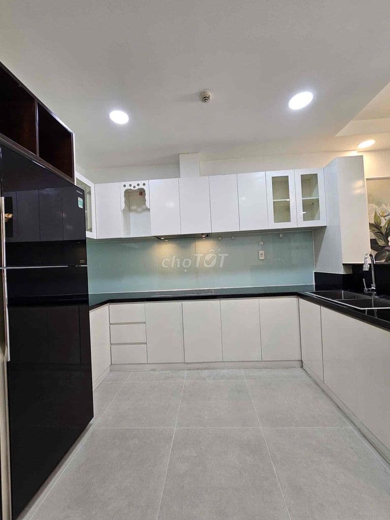 Căn hộ 2PN 2WC 92m2 đầy đủ nội thất Gold View