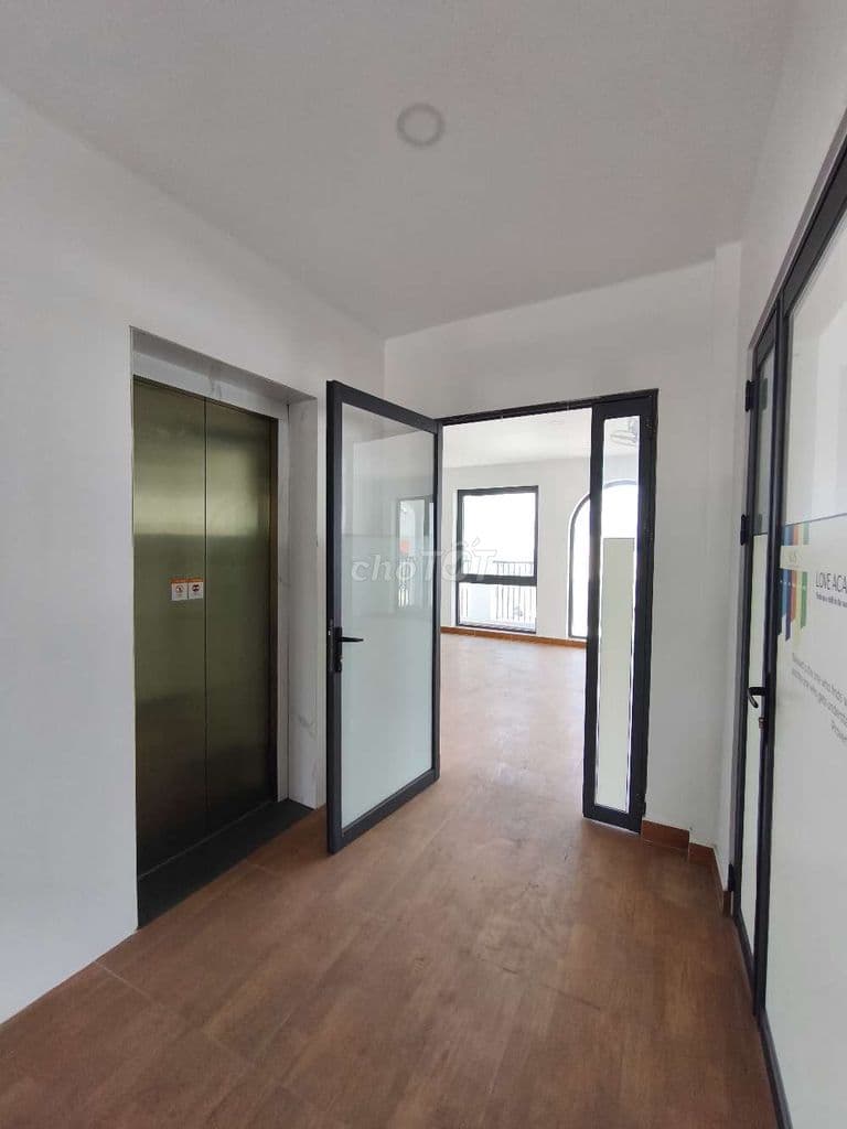 Giá ngột 8 tỷ MT TX38 120m2 thang máy cải tạo 17PCHDV dòng T ~60 tr - Ảnh 2