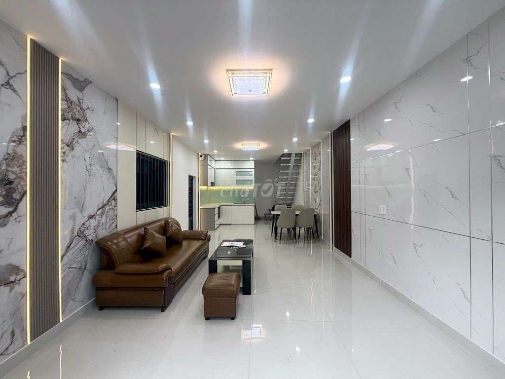 Mặt Tiền 2 tầng,40m2,(4 x10),3PN,tặng full nội thất, nhỉnh 8t TL