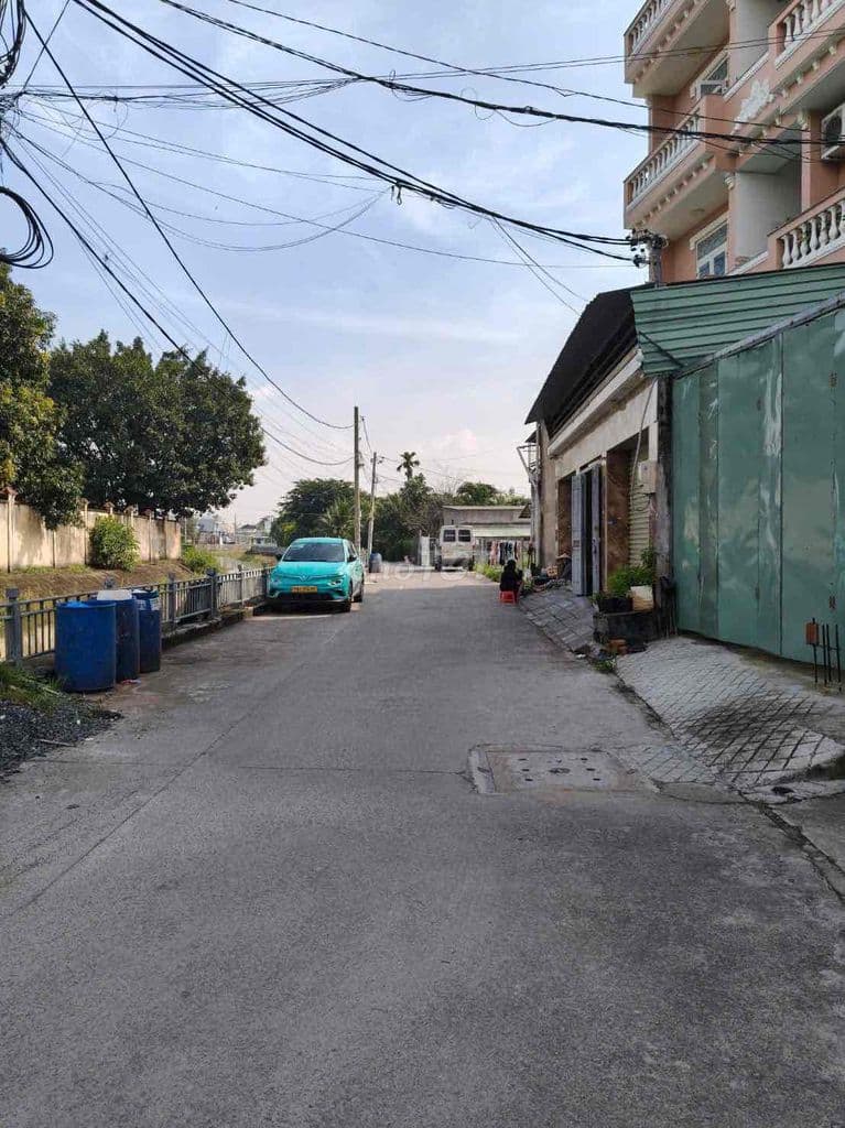 giá tốt đầu tư đất Apđ 9 -giáp gò vấp -nhỉnh 4,x tỷ -hẻm thông