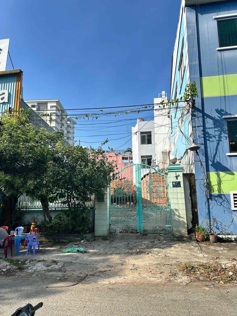 Cần bán gấp lô đất 672 Xa Lộ Hà Nội. Ngay UBND Quận 9 cũ