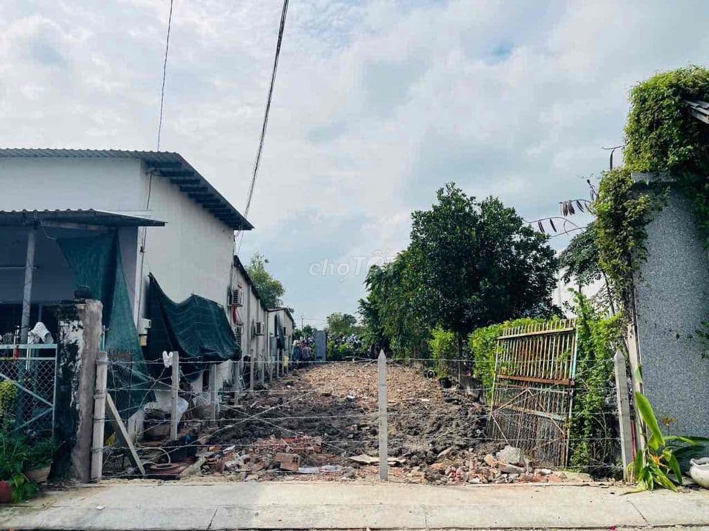 277m2. Giá 735 triệu, 6x37 (nở hậu 8m) Đ. Nguyễn Phong Sắc, TT Củ Chi