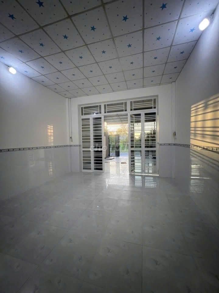 Bán nhà 5x17= 85m2, 2PN, 1PK tại Bà Điểm - SỔ HỒNG RIÊNG - GIÁ 990TR - Ảnh 2