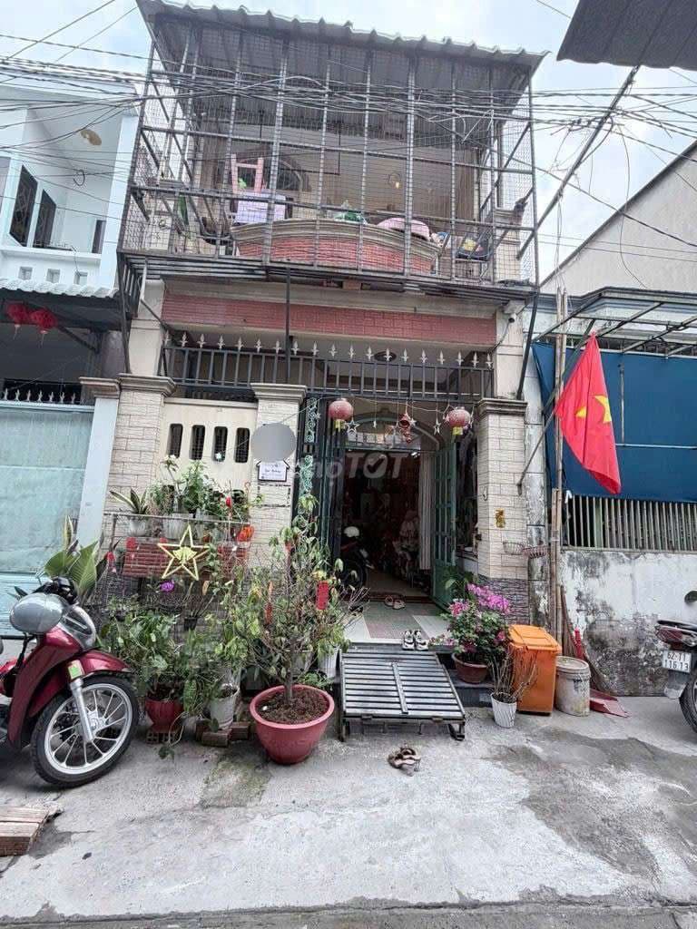Nhà 2 tầng đường LÊ VĂN KHƯƠNG sát Chợ THIẾC,P. HIỆP THÀNH Q12 dt 42m2