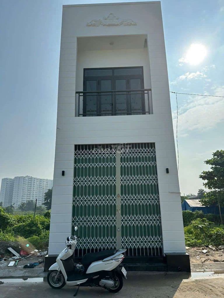 Nhà mới 2 tầng 53m2 hẻm 8m đường tỉnh lộ 10
