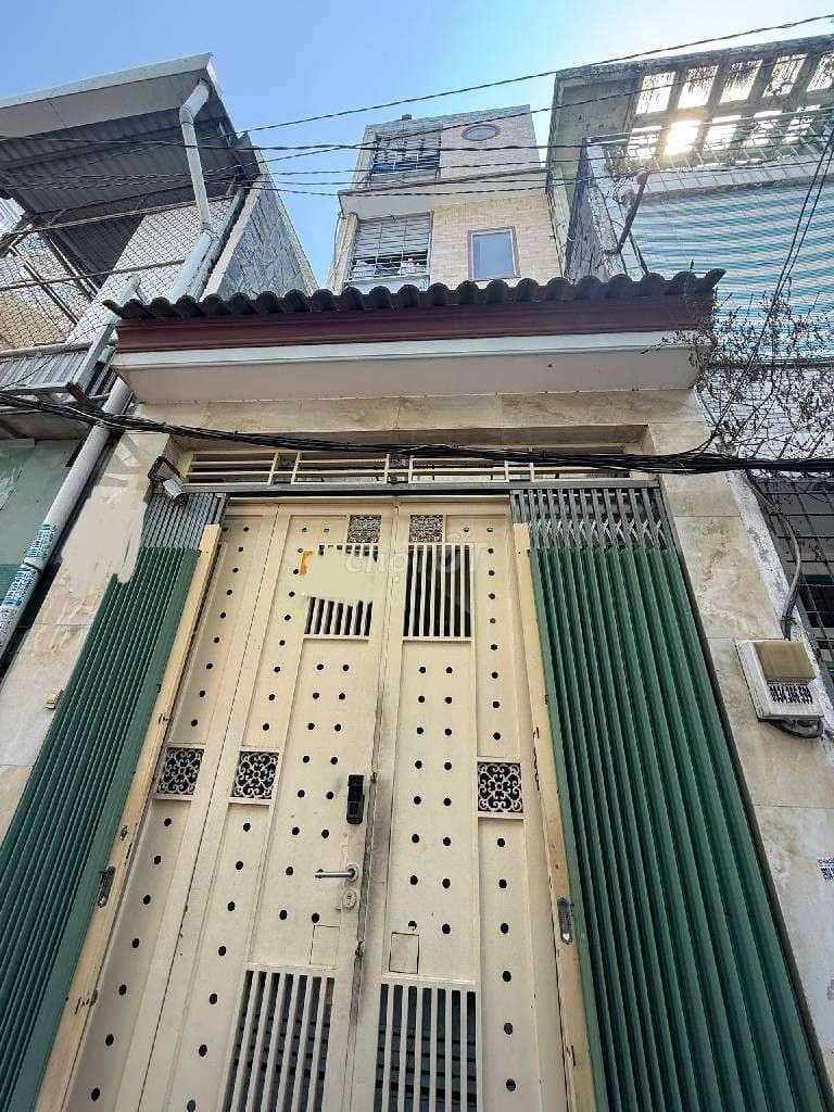 CỰC HIẾM, Bán nhà đường Trần Bình Trọng, HXH,dài 18m, SHR,11 tỷ