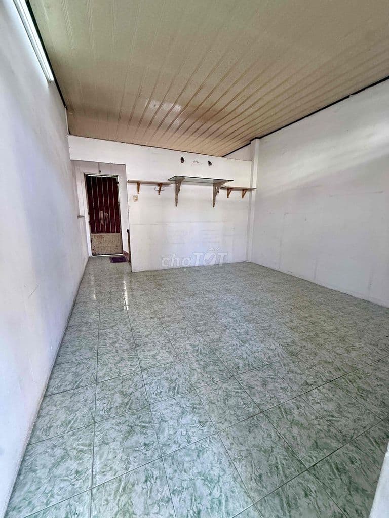 Hotgirl nhà phố Ngọc Giàu - nhà giá tốt xe hơi ngủ nhà thông Tân Hương - Ảnh 2