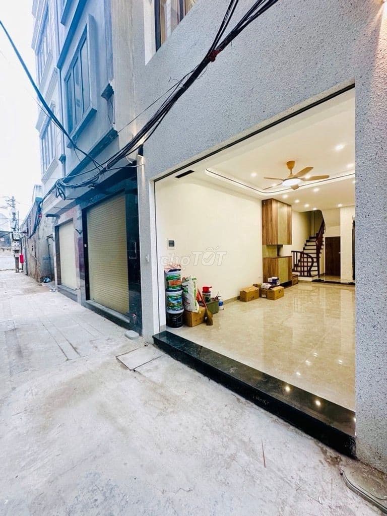 bán nhà 7 tầng Ngọc Thụy nội thất đẹp