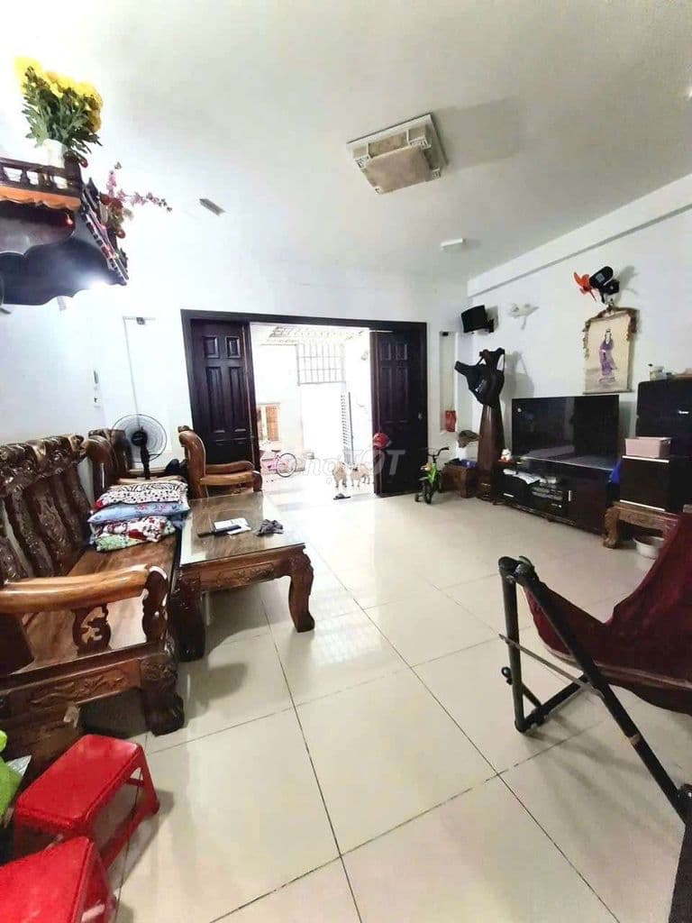 Ngộp Bank Bán nhà 4 tầng mặt tiền đường Đào Tông Nguyên. Giá 8.9 tỷ - Ảnh 2