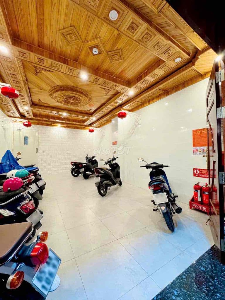 Chính chủ cần bán CHDV siêu dòng tiền cho thuê khoáng 900tr/năm (MQC)