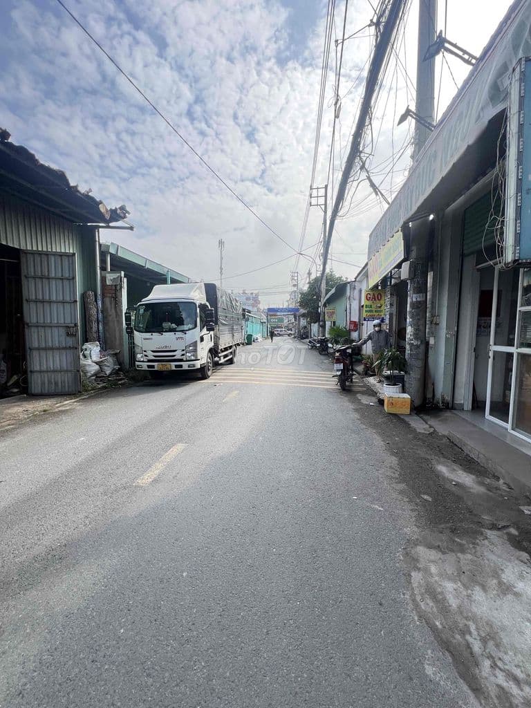 MẶT TIỀN 567 .đường nhua 12m.Cách Lê Văn Khương ,Đúng 50m - Ảnh 2