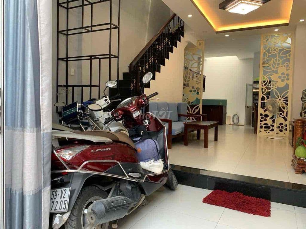 nhà gần cầu vượt ngã tư ga Q12 1 lầu 2pn hẻm xe hơi sổ Hồng chính chủ - Ảnh 3