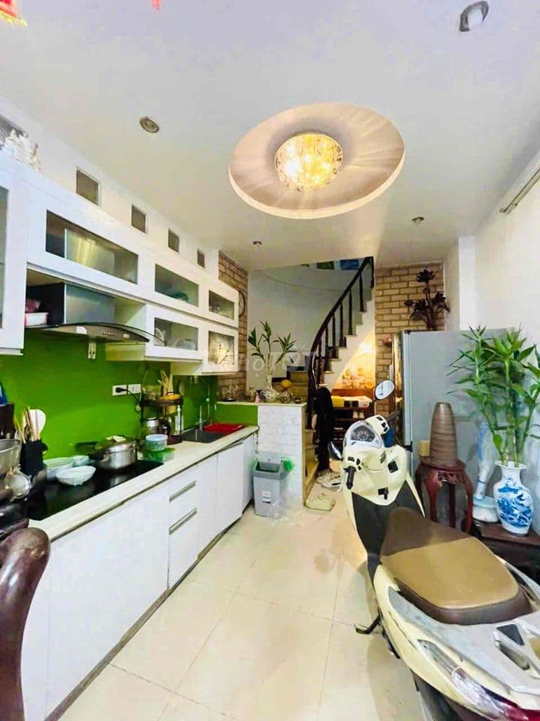 Bách Khoa, 2thoáng ,ở luôn