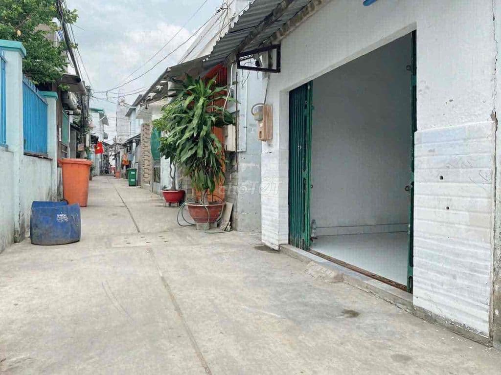 BÁN DÃY TRỌ QL1A NGAY VÒNG XOAY AN LẠC DÒNG TIỀN 10 TRIỆU/ THÁNG - Ảnh 2