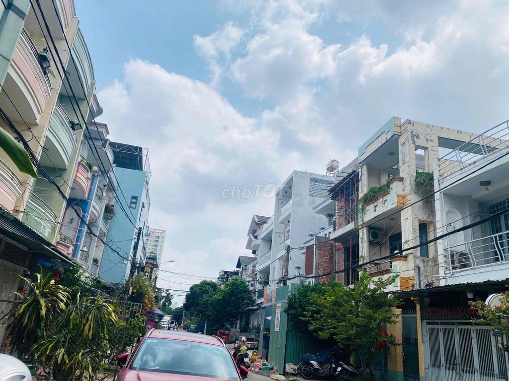 BÁN NHÀ SÁT BẾN XE QUẬN 8. DT: 108m2. Chỉ 14 Tỷ