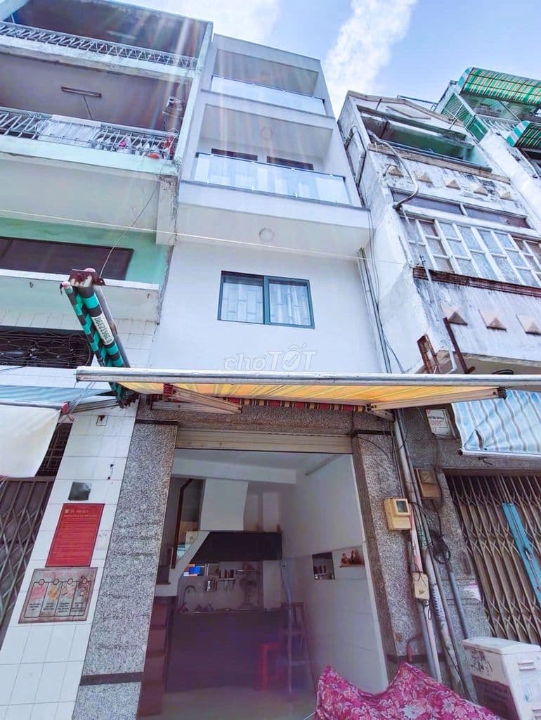 MẶT TIỀN QUẬN 6 - KHU MUA BÁN KINH DOANH SẦM UẤT- ĐƯỜNG RỘNG 20M