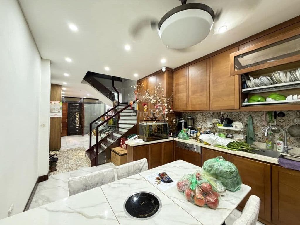 Phải nhanh! Thái Thịnh, gần ô tô, ngõ thông, 2 thoáng, 45m2, ở ngay