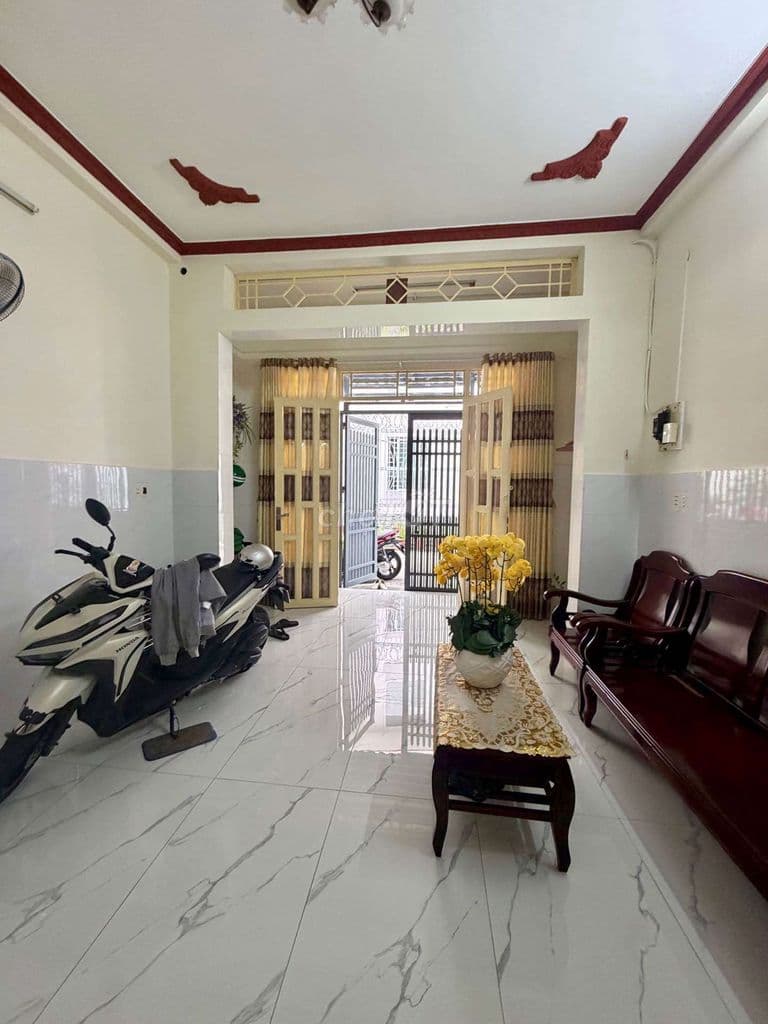 Bán Nhà Đường Lý Thánh Tông , Hẻm Xe Hơi - 52m2 - 2 Tầng - Q. Tân Phú