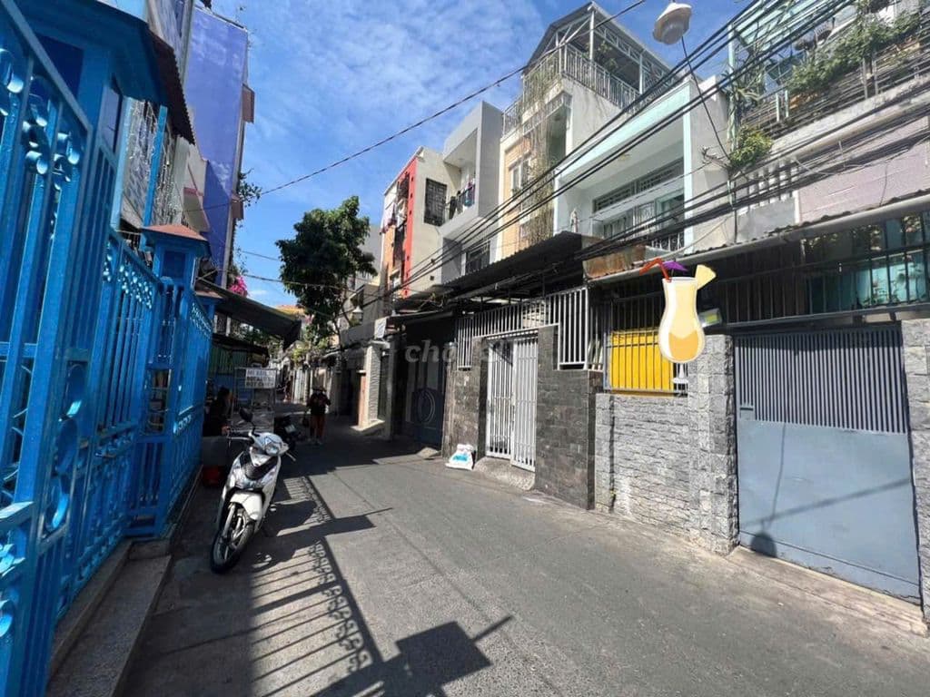 SIÊU PHẨM XÓM CHIẾU, P.13, QUẬN 4, HỒ CHÍ MINH - NHÀ NỞ HẬU TÀI LỘC. - Ảnh 2