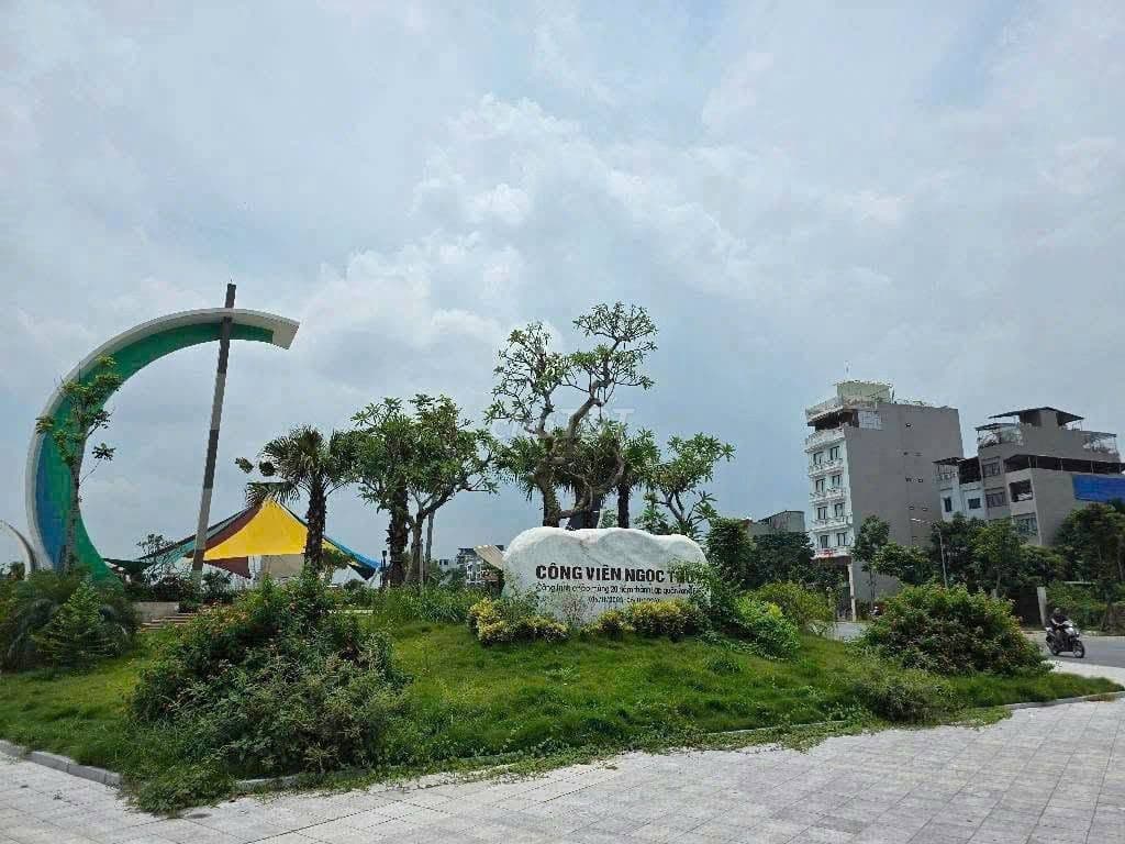 Bán nhà 50m² Ngọc Thụy, Long Biên, có gara ô tô