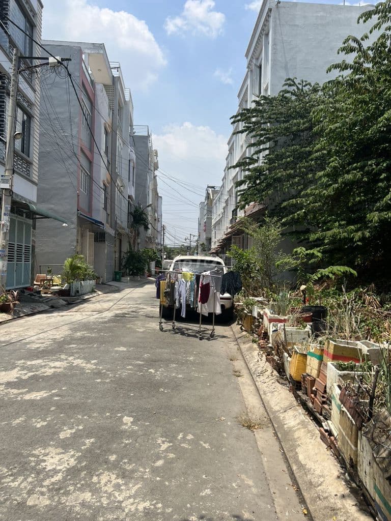 ĐẤT HXH 8M NGUYỄN DUY TRINH SÁT VÒNG XOAY P PHÚ HỮU Q9 - Ảnh 2