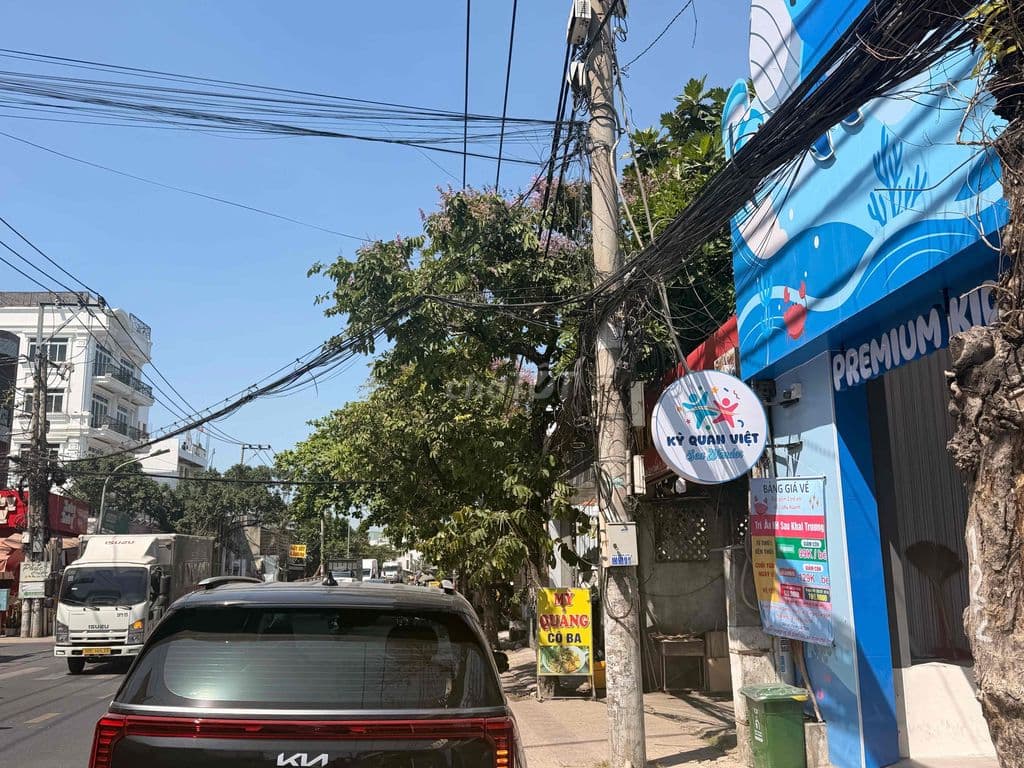 Bán nhà mặt tiền đường Hiệp Bình - Thủ Đức