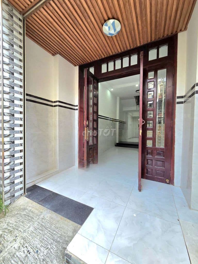 Cần tiền chữa bệnh. bán gấp căn nhà ở Phú Nhuận , Sổ hồng riêng