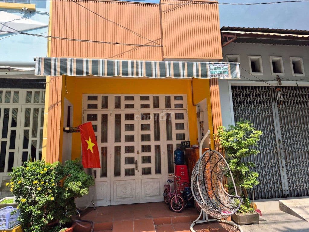 Bán nhà 4x19m Gác lửng sát bên Trường Đại Học Công Thương TPHCM