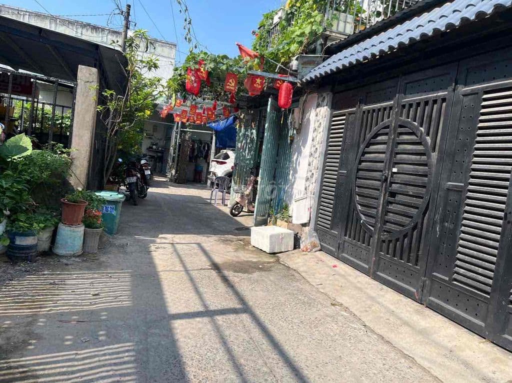 bán khu nhà trọ 3 dãy thu nhập ổn định