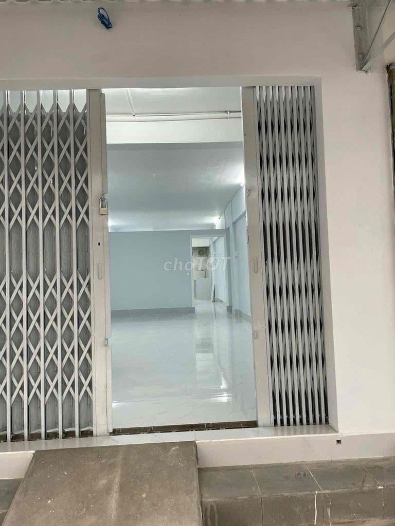 Chính chủ cần bán gấp nhà Tầng Trệt lô Y chung cư Ngô Gia Tự